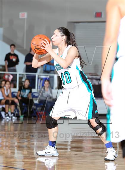Thumbnail 2 in Sam Rayburn vs. Pasadena Memorial (McDonald's Texas Invitational) photogallery.