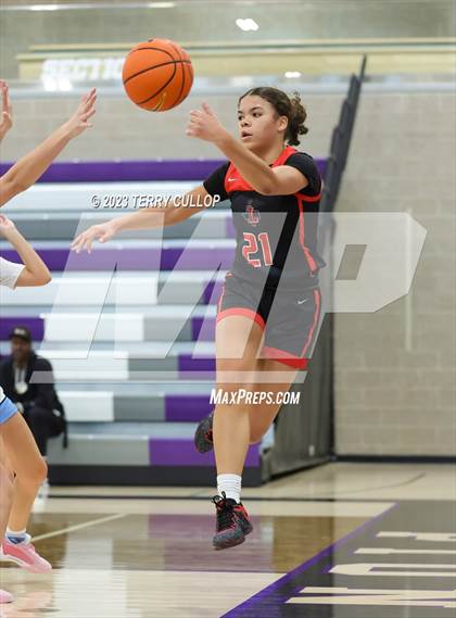 Thumbnail 3 in Riverdale Ridge vs. Liberty (Utah Holiday Hoopfest) photogallery.