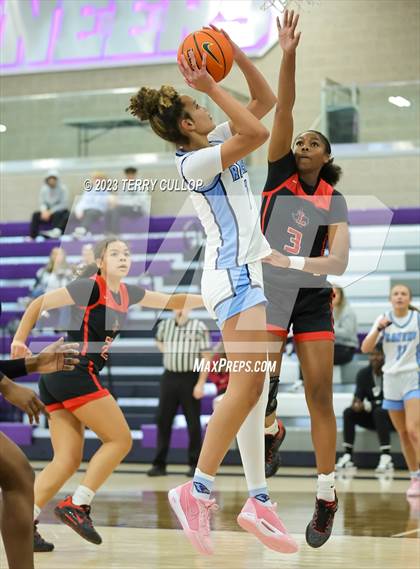 Thumbnail 2 in Riverdale Ridge vs. Liberty (Utah Holiday Hoopfest) photogallery.