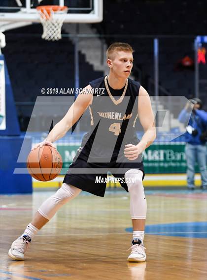 Thumbnail 2 in Pittsford-Mendon vs. Pittsford-Sutherland (Section 5 Class A Regional Qualifier) photogallery.