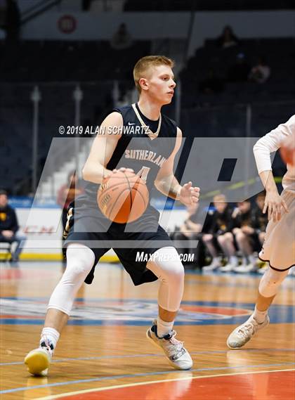Thumbnail 2 in Pittsford-Mendon vs. Pittsford-Sutherland (Section 5 Class A Regional Qualifier) photogallery.