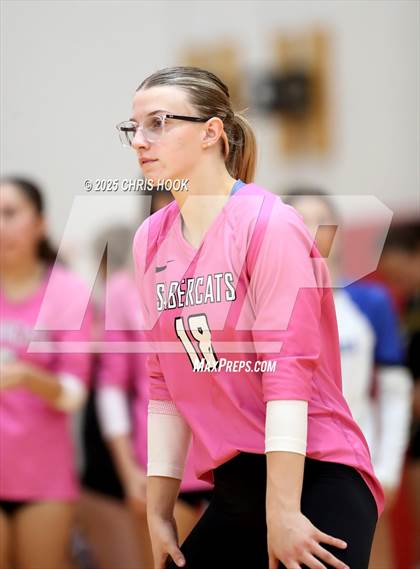 Thumbnail 1 in Marcos de Niza vs San Tan Foothills (Florence Invitational) photogallery.