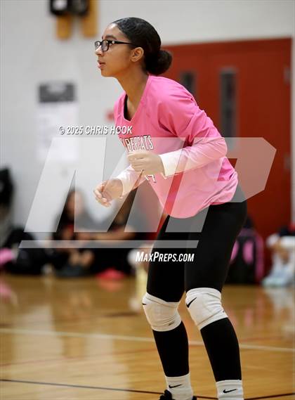 Thumbnail 3 in Marcos de Niza vs San Tan Foothills (Florence Invitational) photogallery.