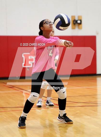 Thumbnail 3 in Marcos de Niza vs San Tan Foothills (Florence Invitational) photogallery.