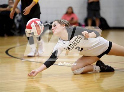 Thumbnail 2 in Marcos de Niza vs San Tan Foothills (Florence Invitational) photogallery.