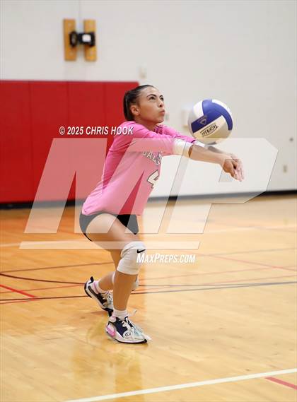 Thumbnail 1 in Marcos de Niza vs San Tan Foothills (Florence Invitational) photogallery.