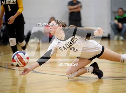 Thumbnail 1 in Marcos de Niza vs San Tan Foothills (Florence Invitational) photogallery.