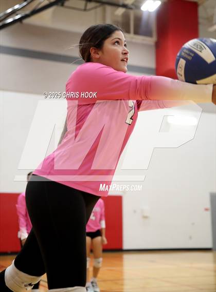 Thumbnail 2 in Marcos de Niza vs San Tan Foothills (Florence Invitational) photogallery.