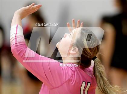 Thumbnail 1 in Marcos de Niza vs San Tan Foothills (Florence Invitational) photogallery.