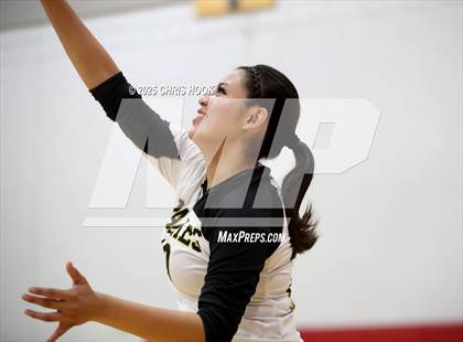 Thumbnail 1 in Marcos de Niza vs San Tan Foothills (Florence Invitational) photogallery.