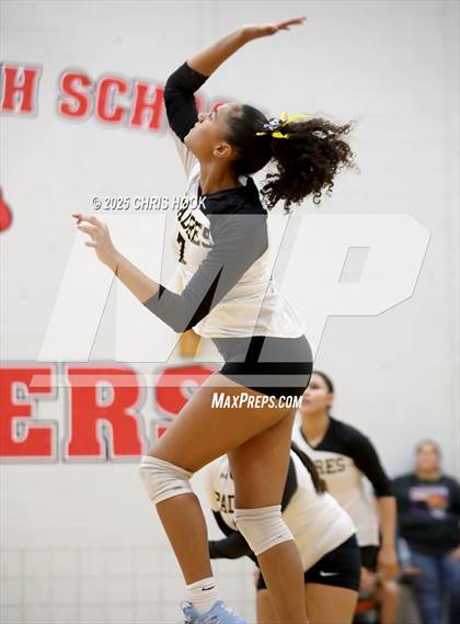 Thumbnail 1 in Marcos de Niza vs San Tan Foothills (Florence Invitational) photogallery.