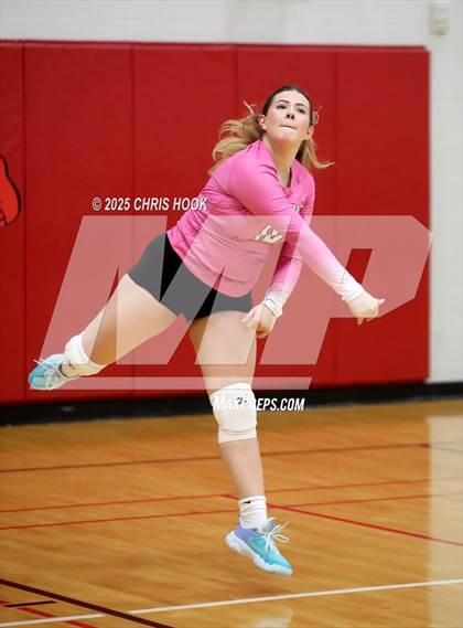 Thumbnail 2 in Marcos de Niza vs San Tan Foothills (Florence Invitational) photogallery.