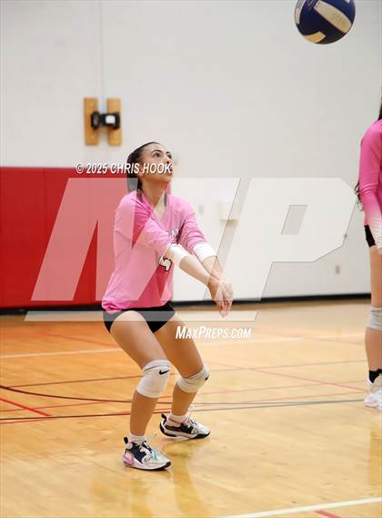 Thumbnail 3 in Marcos de Niza vs San Tan Foothills (Florence Invitational) photogallery.