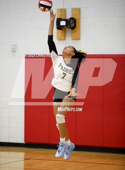 Thumbnail 3 in Marcos de Niza vs San Tan Foothills (Florence Invitational) photogallery.