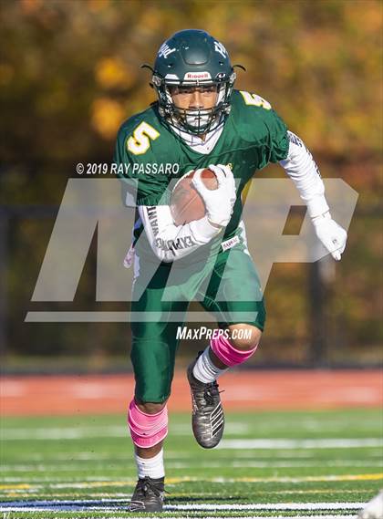 Thumbnail 2 in Bay Shore vs William Floyd JV photogallery.