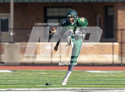 Thumbnail 1 in Bay Shore vs William Floyd JV photogallery.