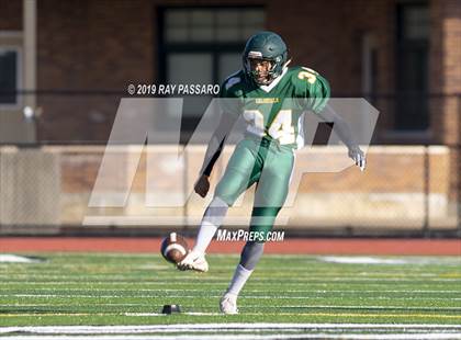 Thumbnail 3 in Bay Shore vs William Floyd JV photogallery.