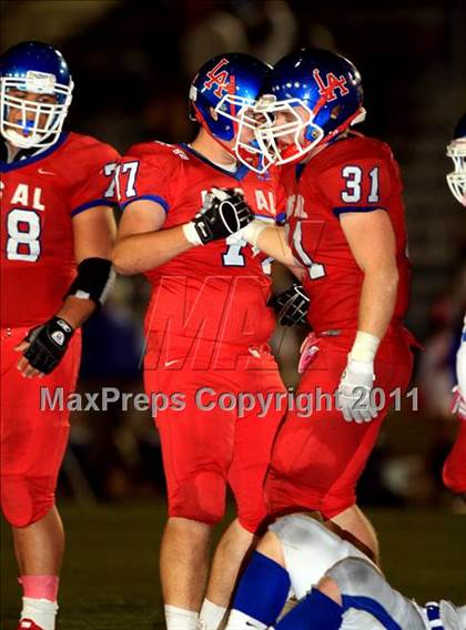 Thumbnail 1 in Los Alamitos vs. Santa Margarita photogallery.