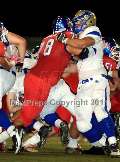 Thumbnail 3 in Los Alamitos vs. Santa Margarita photogallery.