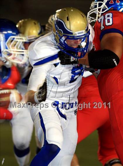 Thumbnail 3 in Los Alamitos vs. Santa Margarita photogallery.