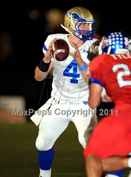 Thumbnail 3 in Los Alamitos vs. Santa Margarita photogallery.