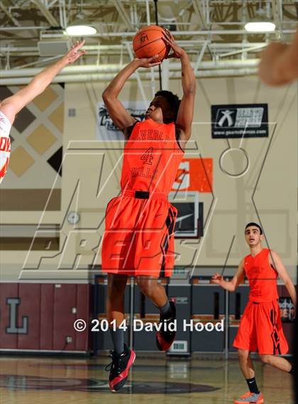 Thumbnail 1 in Cathedral Catholic vs. Beverly Hills (MaxPreps Holiday Classic) photogallery.