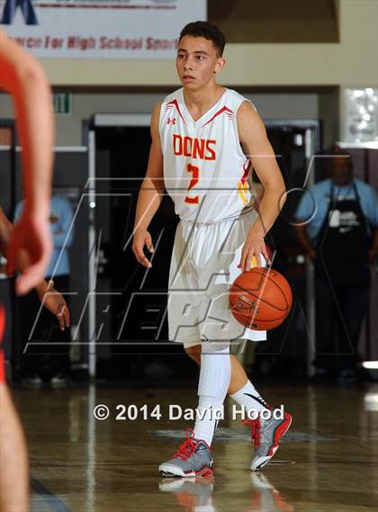 Thumbnail 3 in Cathedral Catholic vs. Beverly Hills (MaxPreps Holiday Classic) photogallery.