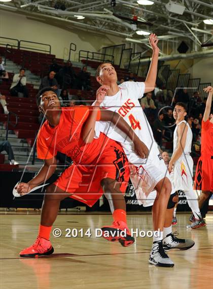 Thumbnail 1 in Cathedral Catholic vs. Beverly Hills (MaxPreps Holiday Classic) photogallery.