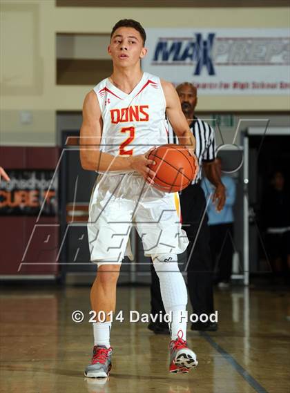 Thumbnail 3 in Cathedral Catholic vs. Beverly Hills (MaxPreps Holiday Classic) photogallery.