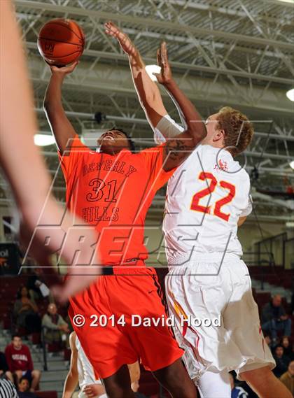 Thumbnail 1 in Cathedral Catholic vs. Beverly Hills (MaxPreps Holiday Classic) photogallery.
