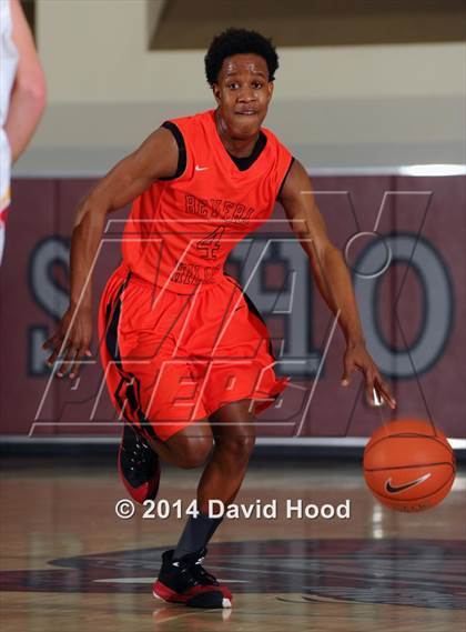 Thumbnail 2 in Cathedral Catholic vs. Beverly Hills (MaxPreps Holiday Classic) photogallery.