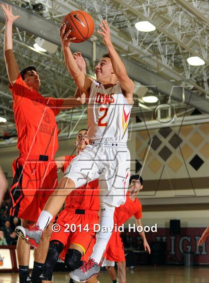 Thumbnail 2 in Cathedral Catholic vs. Beverly Hills (MaxPreps Holiday Classic) photogallery.