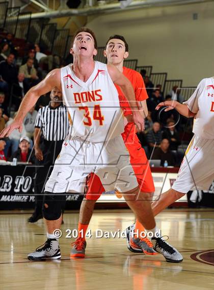 Thumbnail 1 in Cathedral Catholic vs. Beverly Hills (MaxPreps Holiday Classic) photogallery.