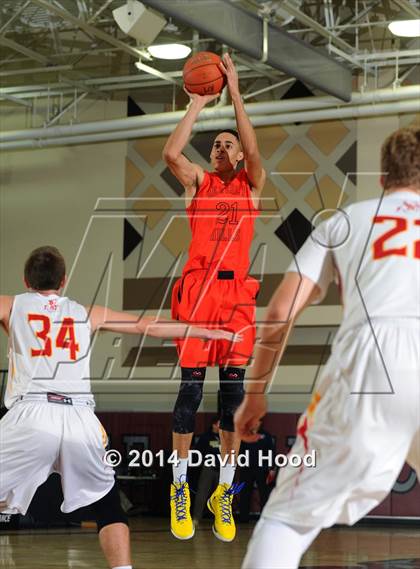Thumbnail 2 in Cathedral Catholic vs. Beverly Hills (MaxPreps Holiday Classic) photogallery.