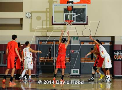 Thumbnail 3 in Cathedral Catholic vs. Beverly Hills (MaxPreps Holiday Classic) photogallery.