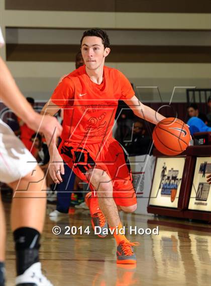 Thumbnail 3 in Cathedral Catholic vs. Beverly Hills (MaxPreps Holiday Classic) photogallery.