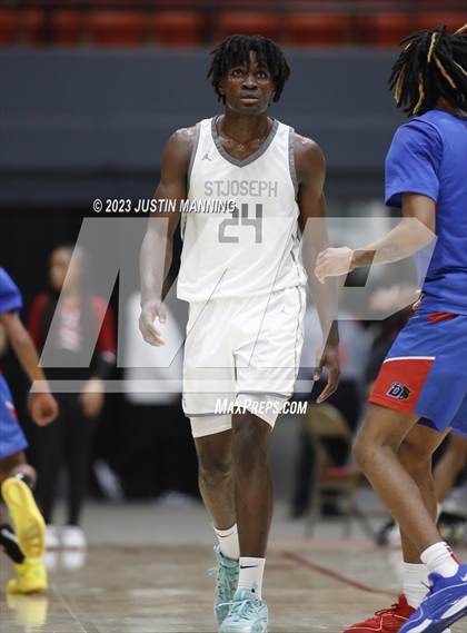 Thumbnail 1 in St. Joseph vs. Duncanville (King Cotton Classic) photogallery.