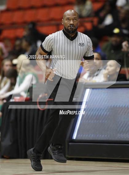 Thumbnail 3 in St. Joseph vs. Duncanville (King Cotton Classic) photogallery.
