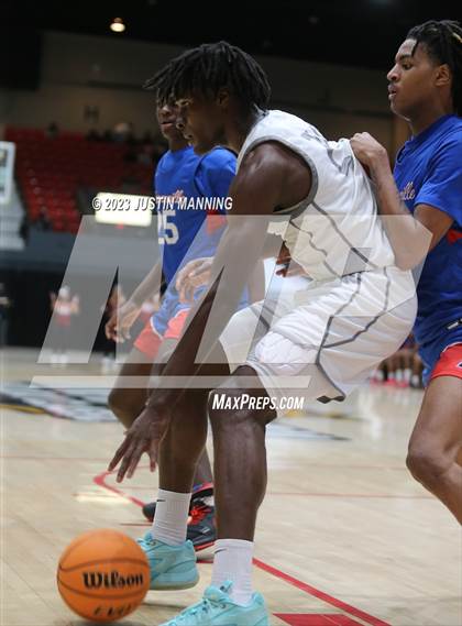 Thumbnail 3 in St. Joseph vs. Duncanville (King Cotton Classic) photogallery.