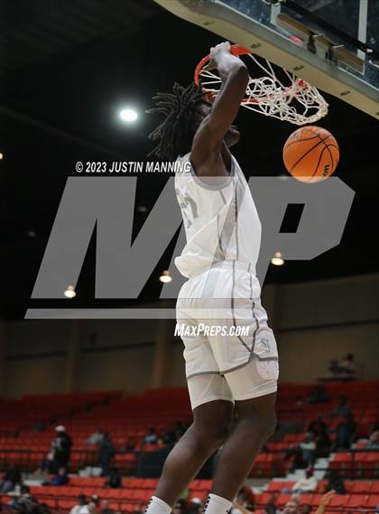 Thumbnail 1 in St. Joseph vs. Duncanville (King Cotton Classic) photogallery.