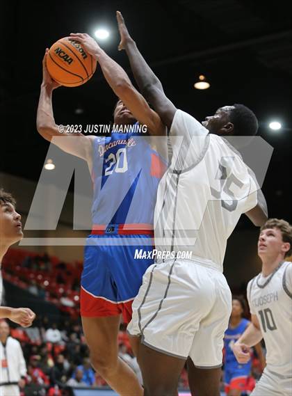 Thumbnail 3 in St. Joseph vs. Duncanville (King Cotton Classic) photogallery.
