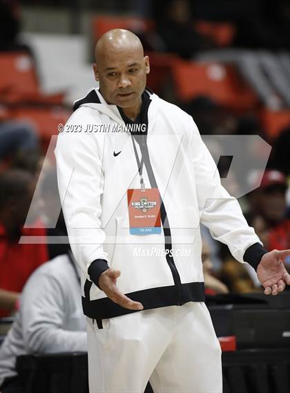 Thumbnail 2 in St. Joseph vs. Duncanville (King Cotton Classic) photogallery.