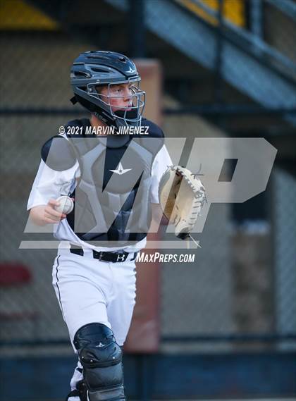 Thumbnail 3 in Oaks Christian vs. Newbury Park photogallery.