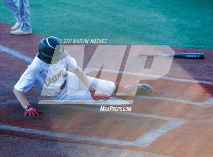 Thumbnail 3 in Oaks Christian vs. Newbury Park photogallery.