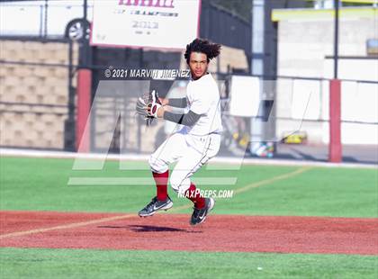Thumbnail 1 in Oaks Christian vs. Newbury Park photogallery.