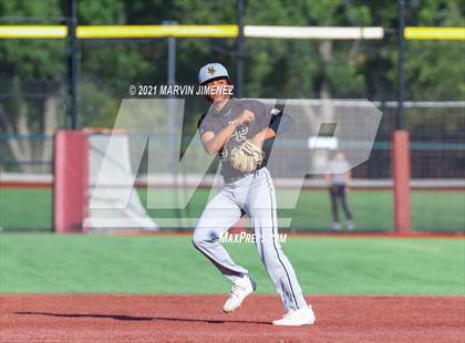 Thumbnail 3 in Oaks Christian vs. Newbury Park photogallery.