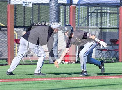 Thumbnail 3 in Oaks Christian vs. Newbury Park photogallery.