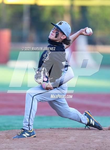 Thumbnail 2 in Oaks Christian vs. Newbury Park photogallery.