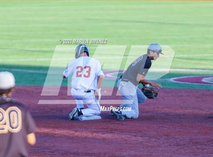 Thumbnail 3 in Oaks Christian vs. Newbury Park photogallery.