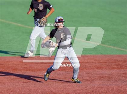 Thumbnail 3 in Oaks Christian vs. Newbury Park photogallery.